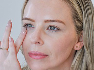 Doctors Stunned: $4 Overnight Peptide Removes Eyebags Better Than Fillers