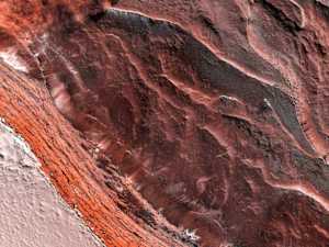 Space Cameras Capture Eerie Images from Mars