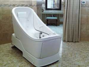 What a Walk-in Tub Should Cost if You're over 65